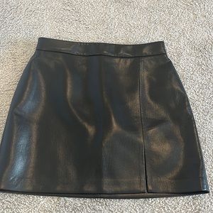 Wilfred black leather skirt with slit
